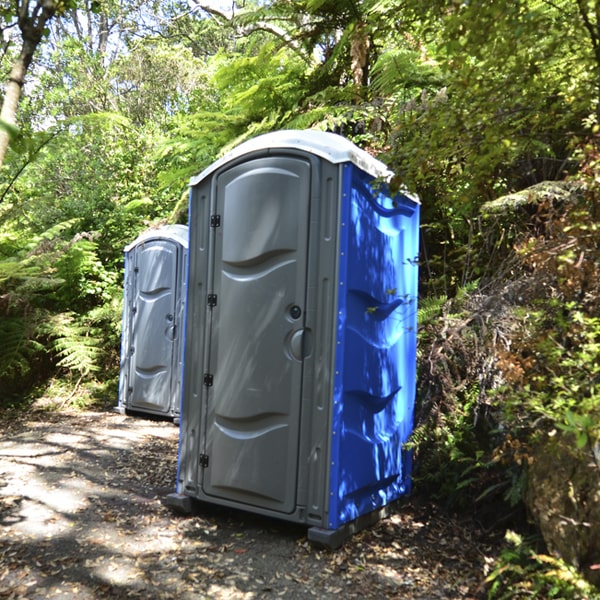 are construction portable toilets easy to move around my construction site